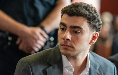 Luigi Mangione expected to plead guilty in federal case in UnitedHealthcare killing, AP source says